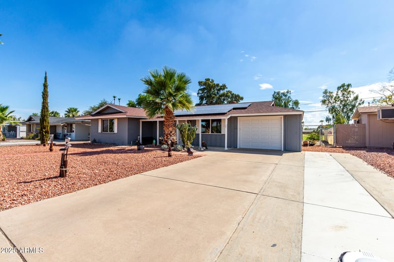 10929 Oakmont Dr, Sun City, AZ 85351