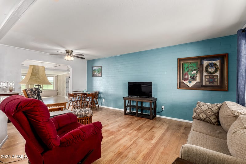 10929 Oakmont Dr, Sun City, AZ 85351