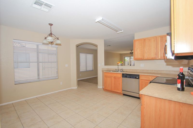 1093 E Nardini St, San Tan Valley, AZ 85140