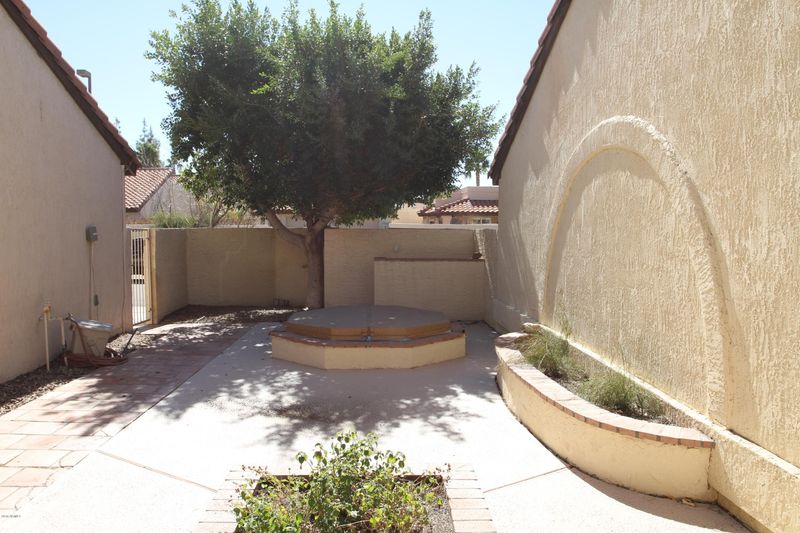 10930 E Yucca St, Scottsdale, AZ 85259