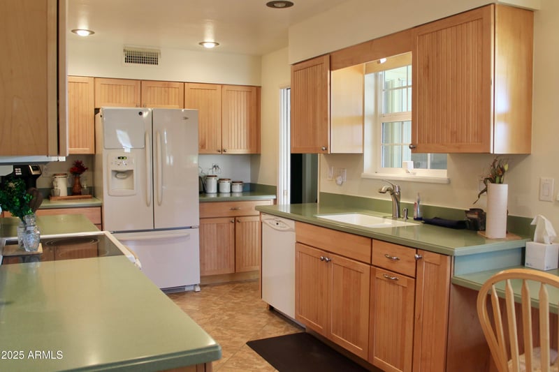 10931 Peoria Ave, Sun City, AZ 85351