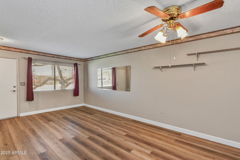 10931 Thunderbird Blvd, Sun City, AZ 85351