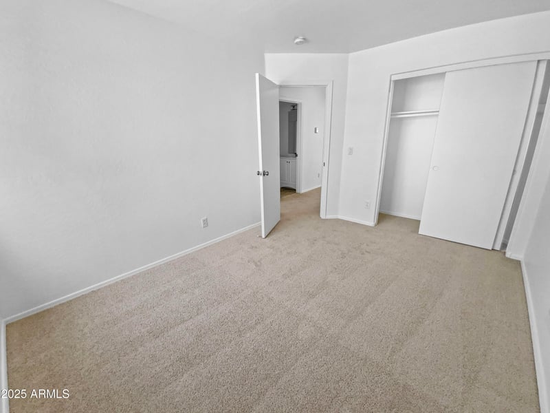 10933 Vista Ave, Glendale, AZ 85307