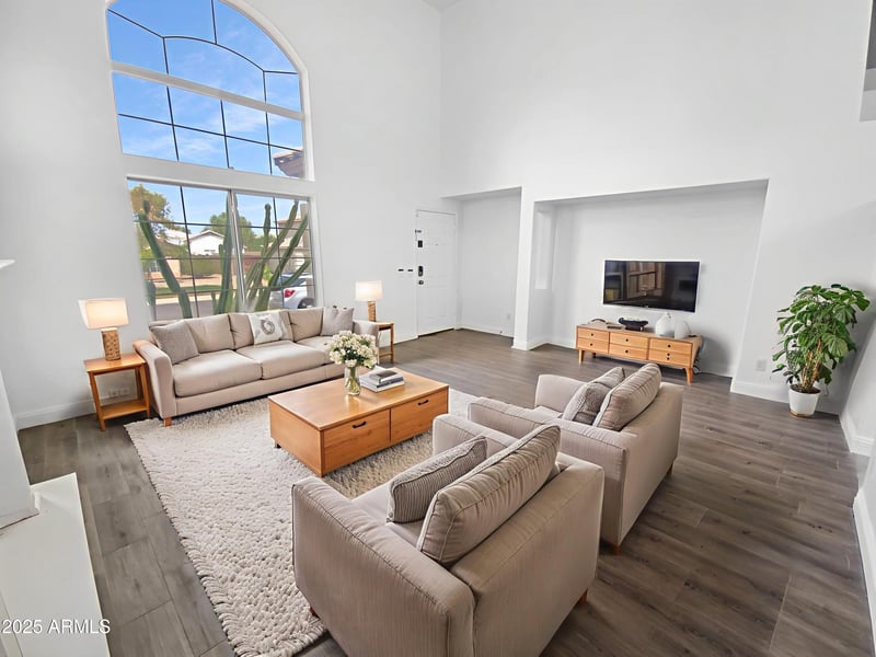 10933 Vista Ave, Glendale, AZ 85307