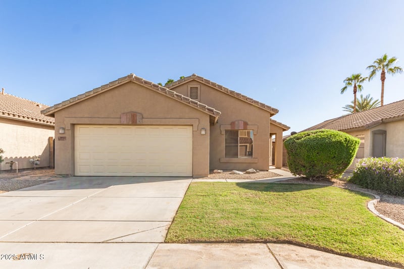 10933 Wier Ave, Mesa, AZ 85208