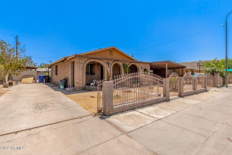 10935 W Apache St, Avondale, AZ 85323