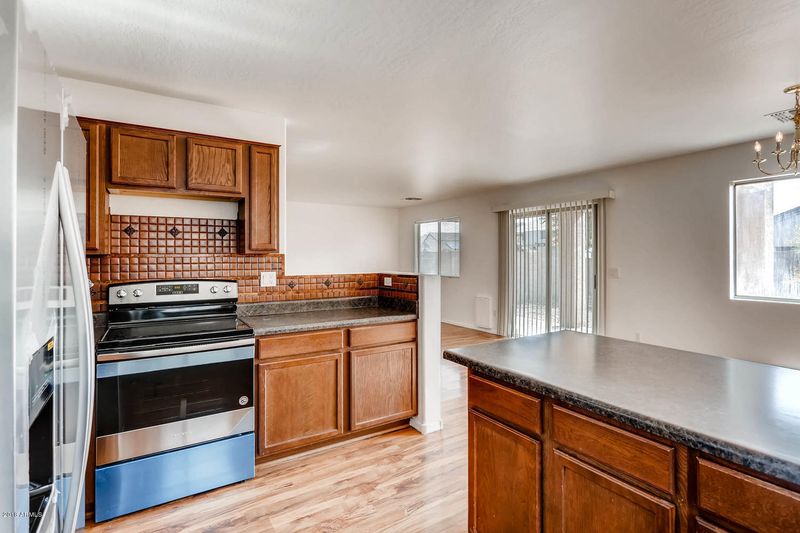10935 W Taft St, Phoenix, AZ 85037