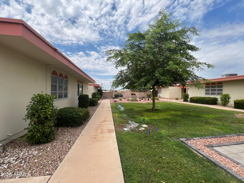 10936 Coggins Dr, Sun City, AZ 85351
