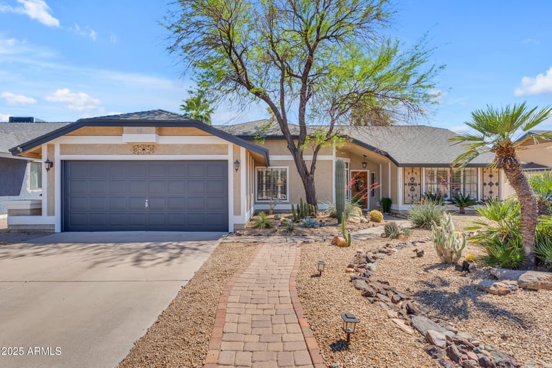 10939 Kalil Dr, Scottsdale, AZ 85259