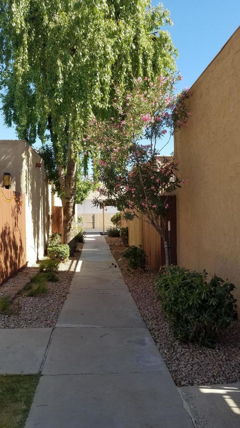 1094 E Pueblo Rd, Phoenix, AZ 85020