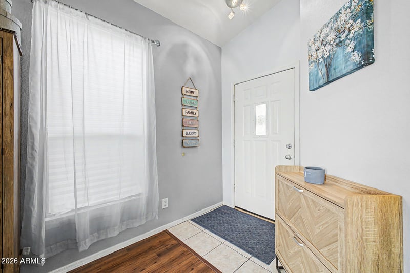 1094 S Sierra St, Gilbert, AZ 85296