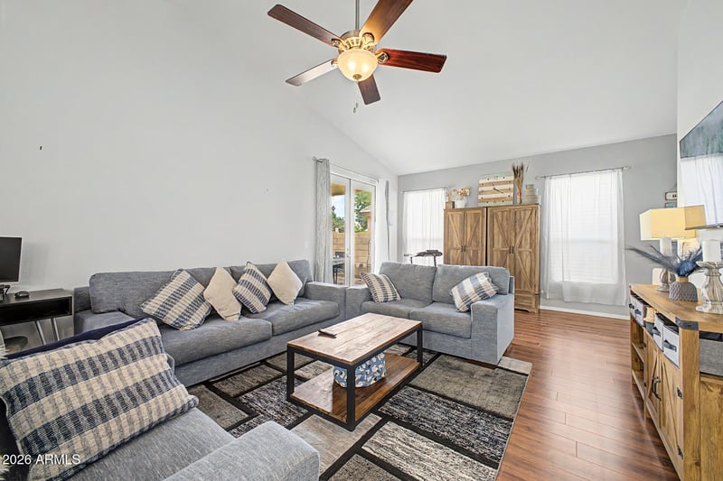 1094 S Sierra St, Gilbert, AZ 85296