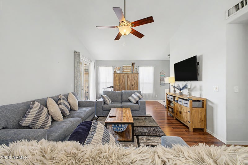 1094 S Sierra St, Gilbert, AZ 85296