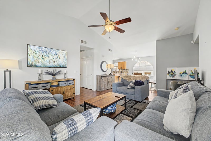 1094 S Sierra St, Gilbert, AZ 85296
