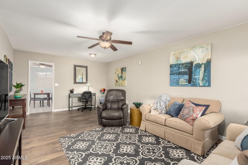 10941 Santa Fe Dr, Sun City, AZ 85351