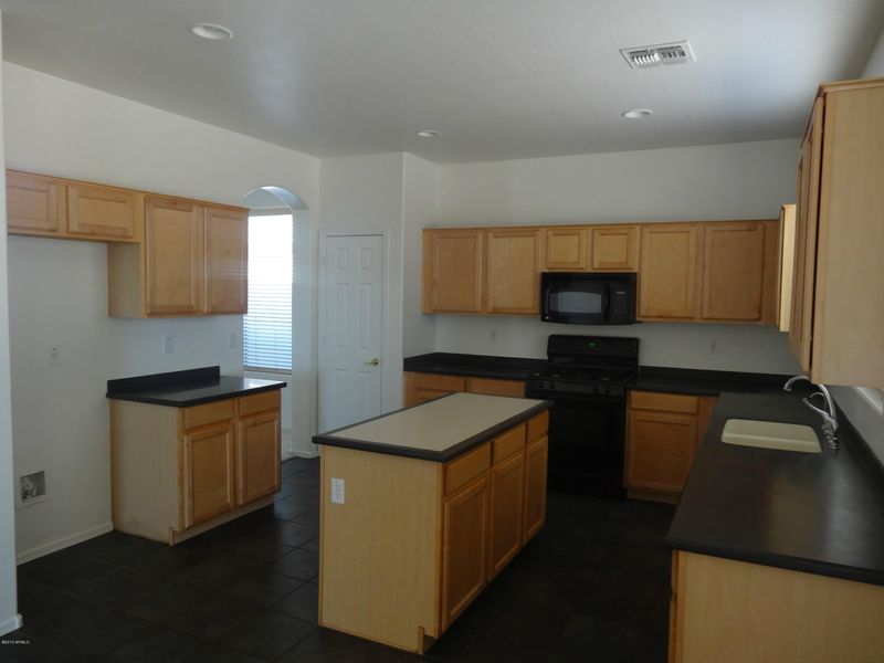 10941 W Locust Ln, Avondale, AZ 85323