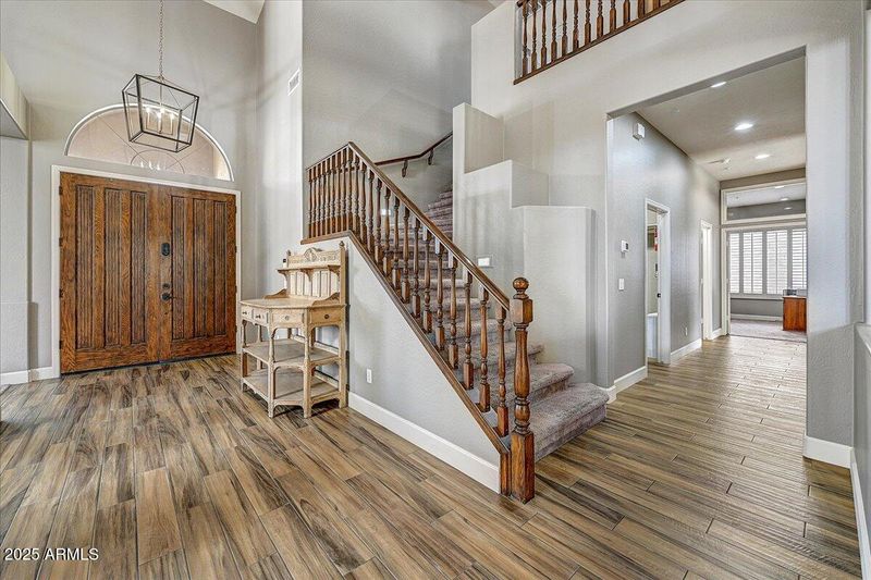 10943 E Winchcomb Dr, Scottsdale, AZ 85255
