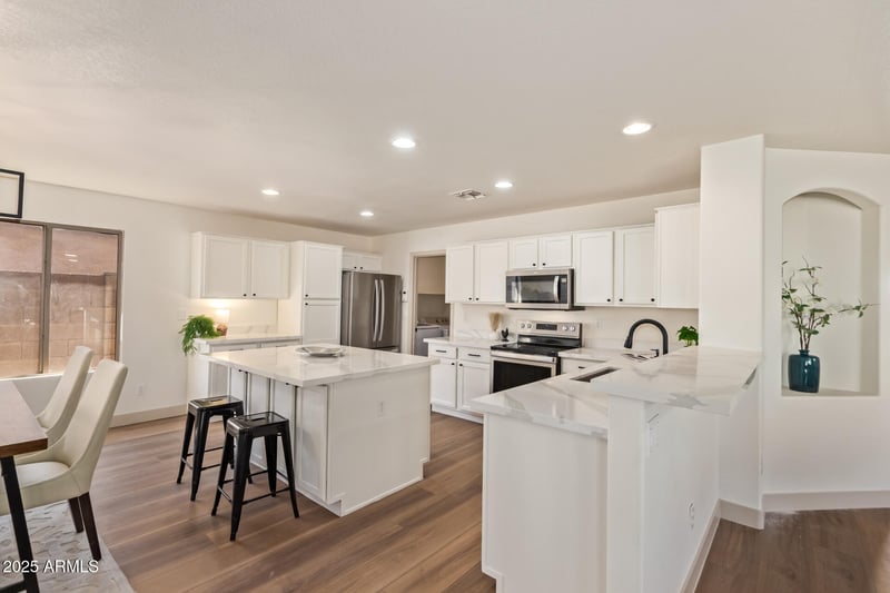 10948 Dragoon Ave, Mesa, AZ 85208