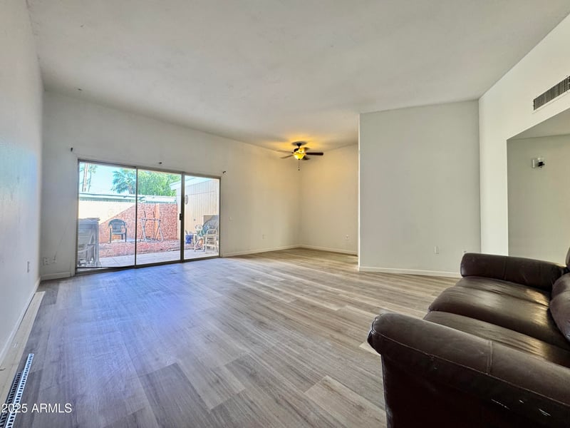 10949 Coggins Dr, Sun City, AZ 85351