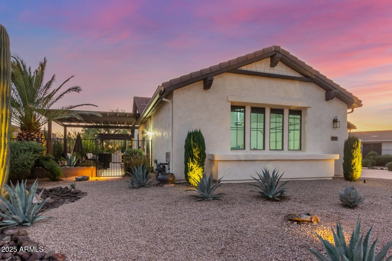 1095 Desert Aster Rd, San Tan Valley, AZ 85143