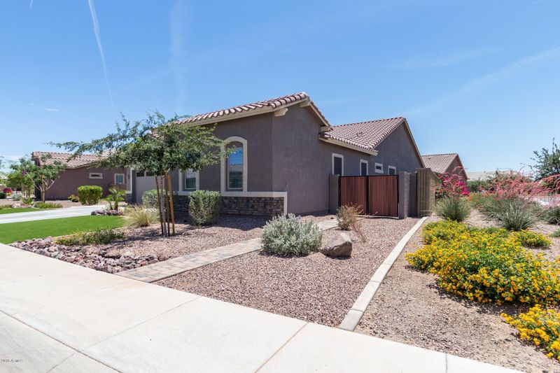 1095 E Aberdeen Dr, Gilbert, AZ 85298