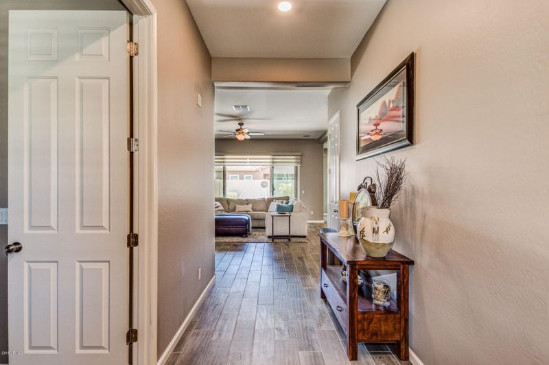 1095 E Aberdeen Dr, Gilbert, AZ 85298