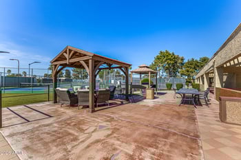 10950 Union Hills Dr #2415, Sun City, AZ 85373