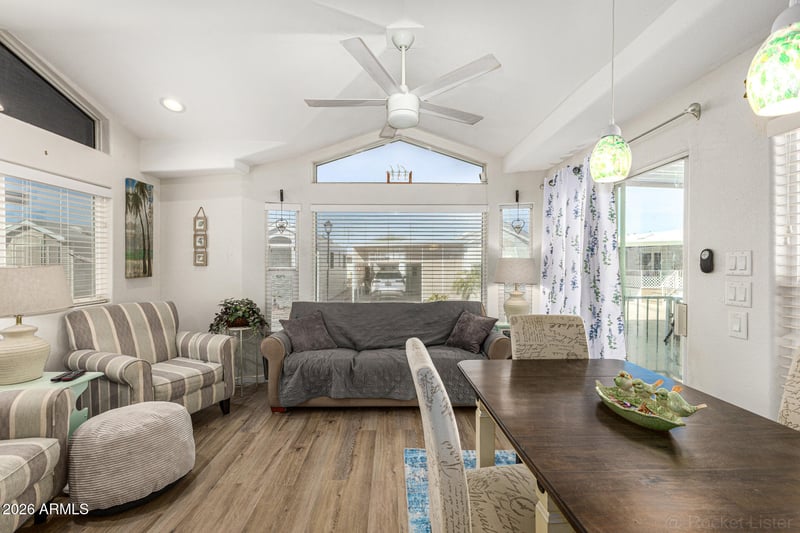 10950 Union Hills Dr #2415, Sun City, AZ 85373