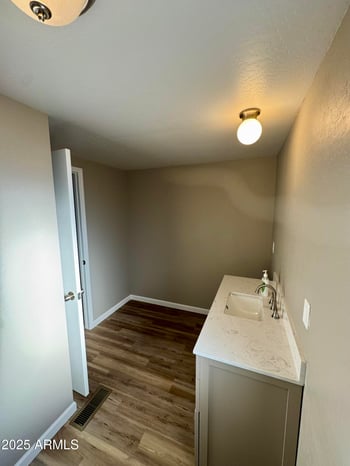 10951 91st Ave #216, Peoria, AZ 85345