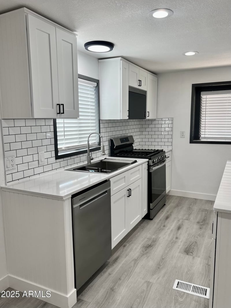 10951 91st Ave #218, Peoria, AZ 85345