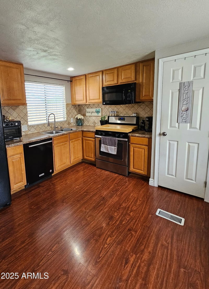 10951 91st Ave #60, Peoria, AZ 85345