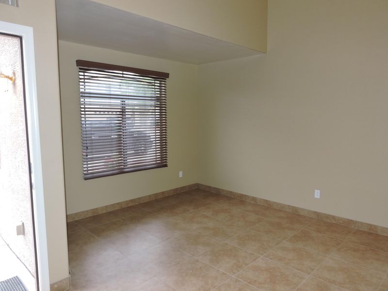 10952 W Taft St, Phoenix, AZ 85037