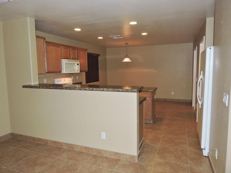 10952 W Taft St, Phoenix, AZ 85037