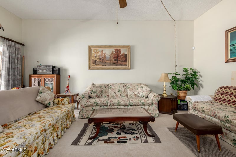 10955 Coggins Dr, Sun City, AZ 85351