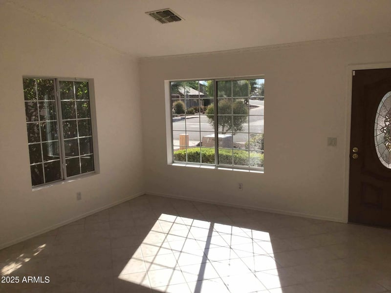 10956 Cimarron Dr, Sun City, AZ 85373
