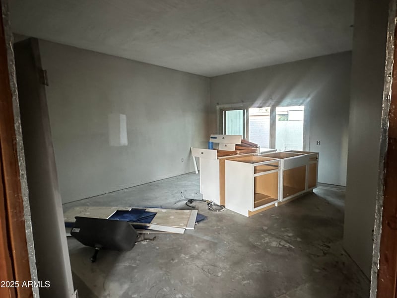 10958 Coggins Dr, Sun City, AZ 85351