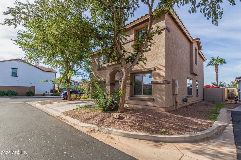 1096 Parkview Ct, Gilbert, AZ 85295