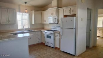 10960 N 67th Ave #10, Glendale, AZ 85304