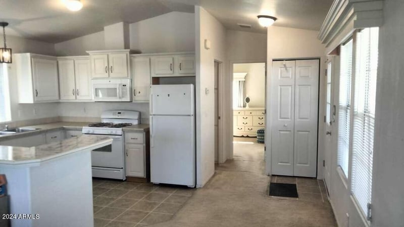 10960 N 67th Ave #10, Glendale, AZ 85304
