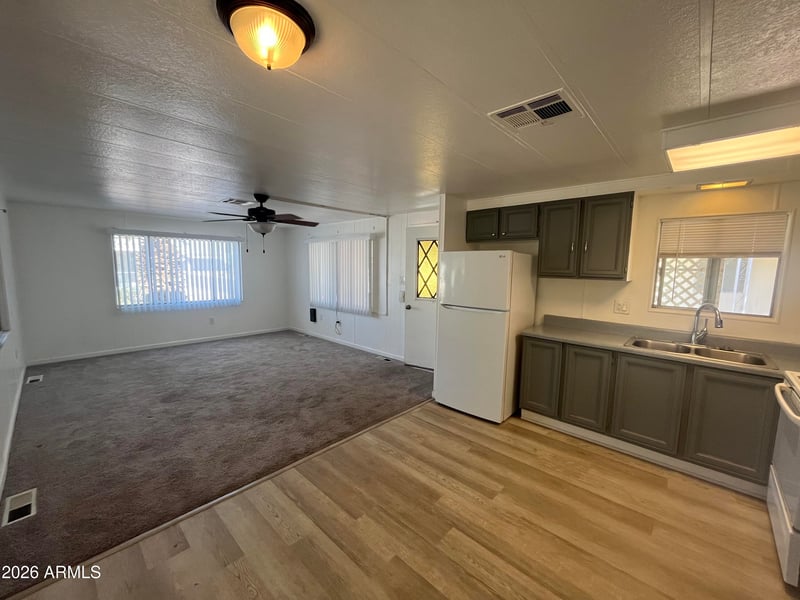 10960 N 67th Ave #233, Glendale, AZ 85304