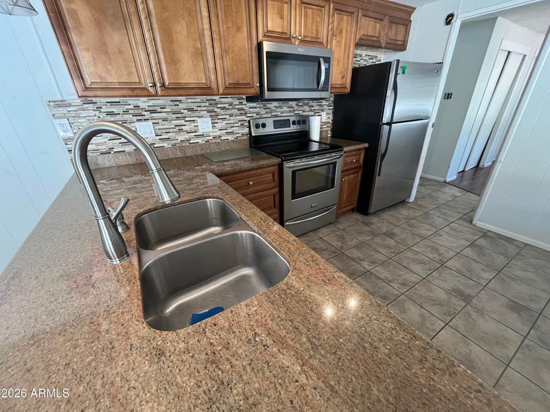 10960 N 67th Ave #33, Glendale, AZ 85304