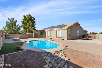 10961 Chase Ln, Avondale, AZ 85323