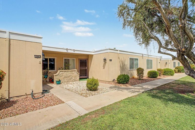 10963 W Coggins Dr, Sun City, AZ 85351