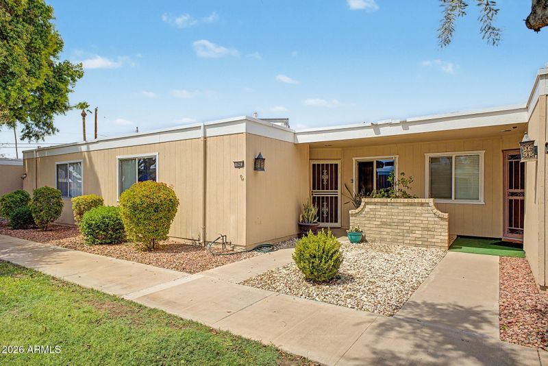 10963 W Coggins Dr, Sun City, AZ 85351