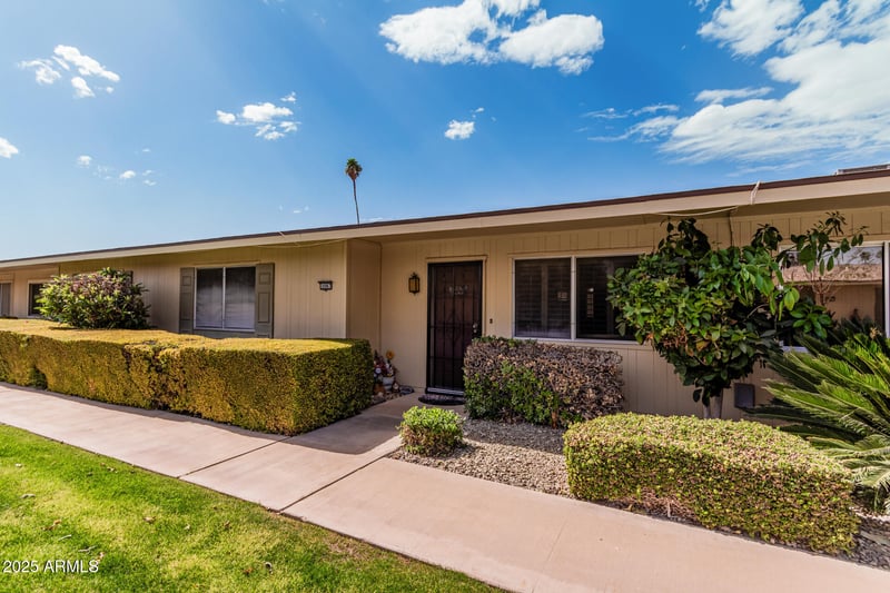 10967 Santa Fe Dr, Sun City, AZ 85351