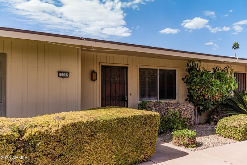 10967 Santa Fe Dr, Sun City, AZ 85351