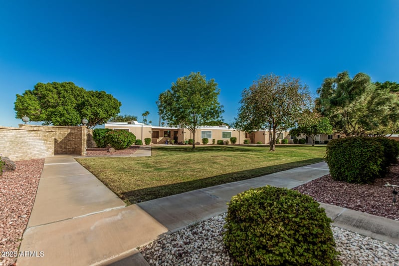 10973 Coggins Dr, Sun City, AZ 85351