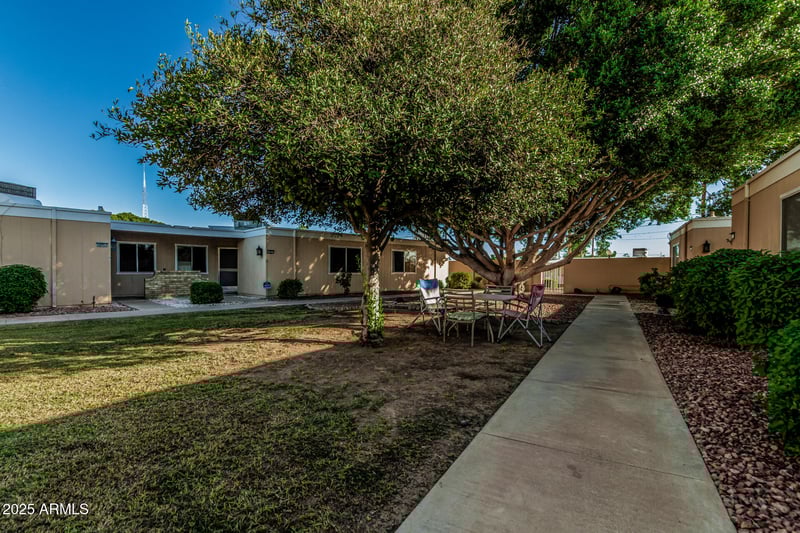 10973 Coggins Dr, Sun City, AZ 85351