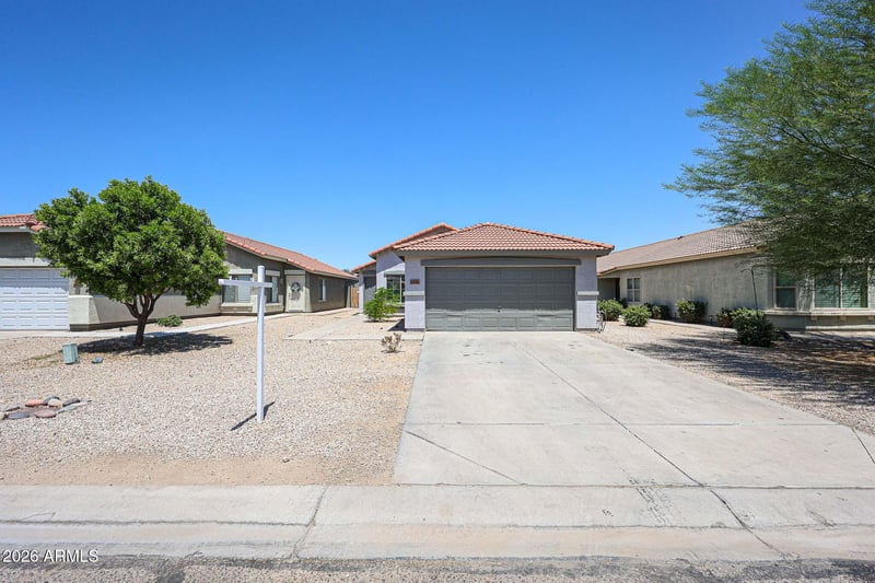 1098 Nardini St, San Tan Valley, AZ 85140
