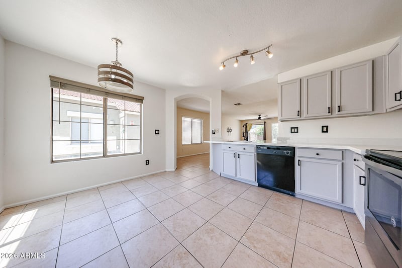 1098 E Nardini St, San Tan Valley, AZ 85140